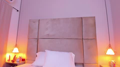 Luci  online show from October 17, 2:10 pm