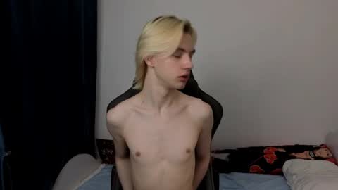 Angelok online show from April 3, 7:04 am