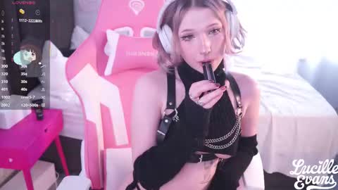 Lucy UwU online show from February 7, 9:56 am