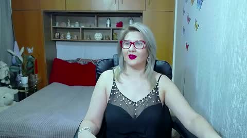 Lucille Fenly online show from March 19, 10:04 pm