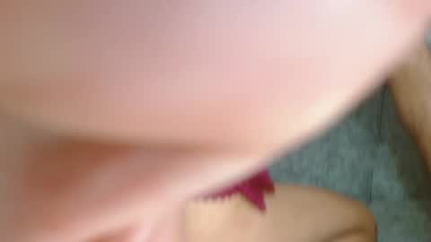 luckeandrouse online show from December 17, 4:08 am