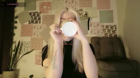 luckysapphire777 online show from July 19, 11:57 am