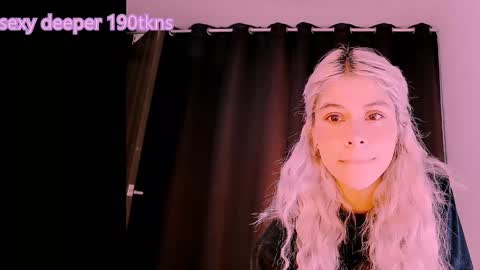 luckysapphire777 online show from January 22, 6:31 am