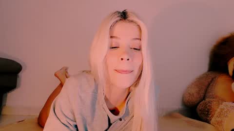 luckysapphire777 online show from February 2, 10:46 am