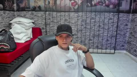 Lucky online show from April 23, 10:00 pm