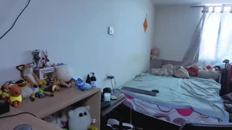 Lu Independent Model online show from February 13, 5:49 pm