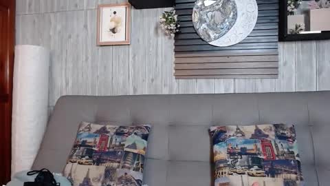 Lucy online show from February 9, 3:43 am