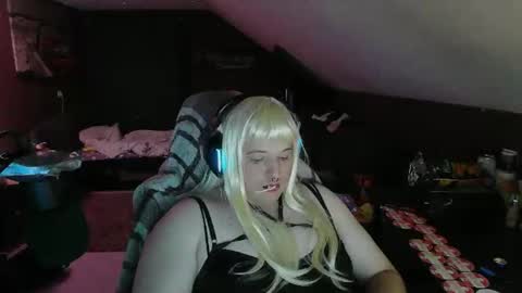 lucy43333 online show from November 22, 7:12 pm