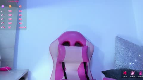 lucy_beatifull online show from February 12, 11:25 am