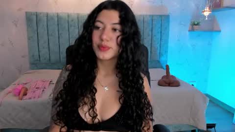 Lucy Greys online show from June 22, 12:01 pm