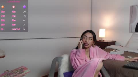 Snapshot of lucy_joi chatting on March 9, 12:00 am Luciana online show from March 9, 12:00 am
