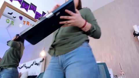 Lucy online show from October 29, 2:30 pm