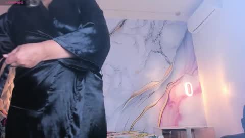 Lucy online show from February 15, 12:15 pm