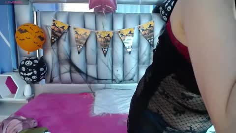  SleepyAbuela online show from October 19, 12:43 pm