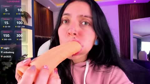 Snapshot of lucy_smith7 chatting on February 26, 7:02 am Sofia  online show from February 26, 7:02 am