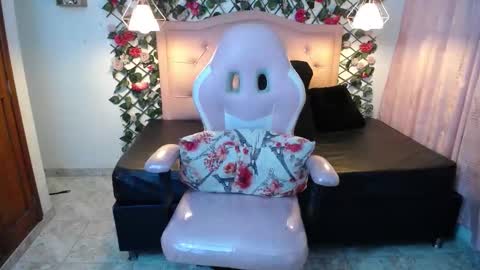 Lucy Cute online show from February 10, 2:31 pm