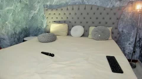 Lucy online show from January 12, 3:02 am