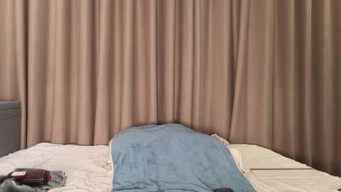 Love kinky Go here  online show from November 14, 9:33 am