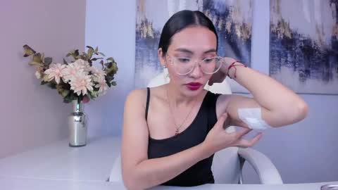 Lucy Liiu online show from April 7, 6:54 pm