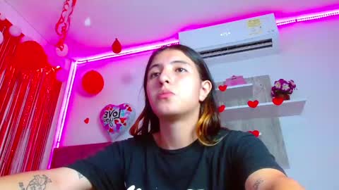 Snapshot of lucyy_start chatting on February 20, 7:19 pm LUCY online show from February 20, 7:19 pm