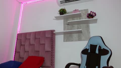 Snapshot of lucyy_start chatting on March 2, 12:01 pm LUCY online show from March 2, 12:01 pm