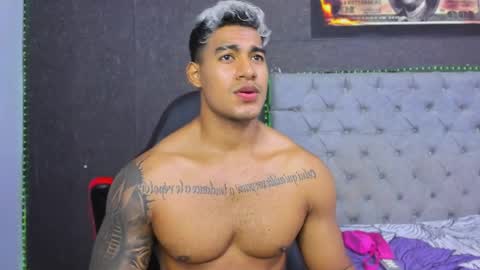 Luigi Independent model online show from May 6, 5:41 pm
