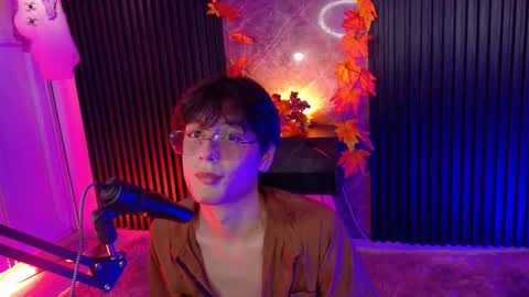 luixdust1 online show from October 2, 4:33 am