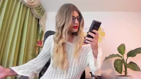 Luka Castillo online show from March 3, 7:26 am