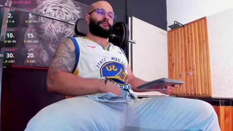 LUKE online show from April 9, 11:49 am