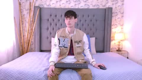 luke_carter online show from September 22, 1:04 pm