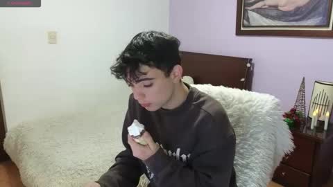 lukeboyce online show from November 24, 1:37 am