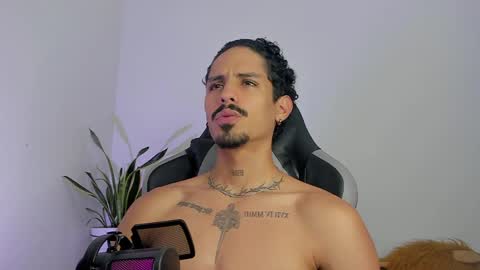 Luke Taylor online show from April 7, 3:03 pm