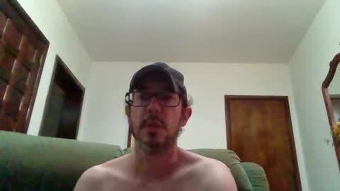 Luke online show from April 8, 11:19 pm