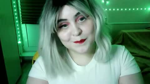 lulovia online show from March 21, 8:13 pm