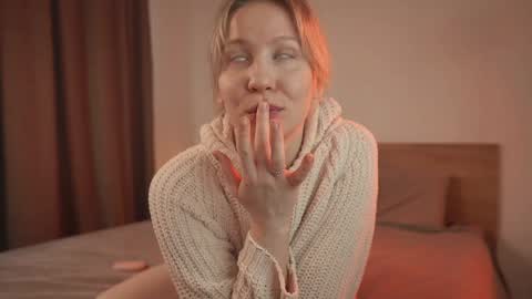 lulu_lovett online show from December 12, 12:33 pm