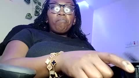 lulu_sparks1 online show from November 7, 11:56 am