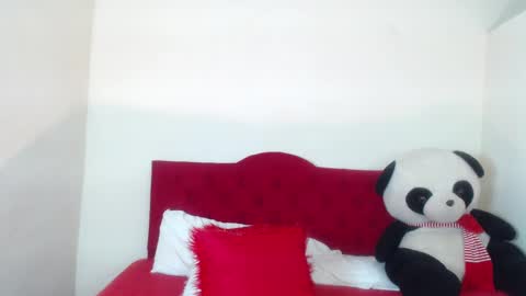 LULU online show from February 25, 5:19 pm