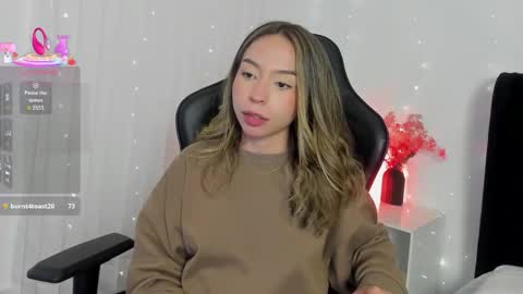 luluuberry online show from January 15, 12:19 am