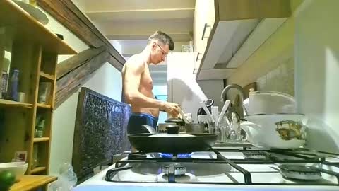Andrew independent model 2000-0000 CET daily online show from May 17, 3:54 pm