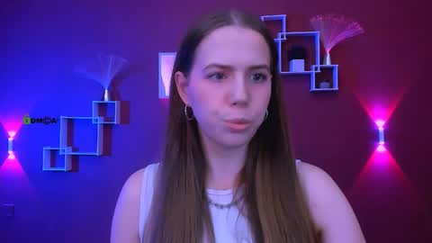 Sweet Lumi online show from May 13, 7:40 am