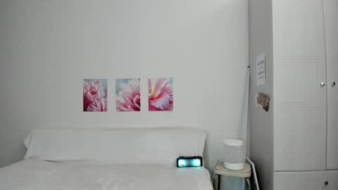 Lumi online show from March 29, 1:13 pm