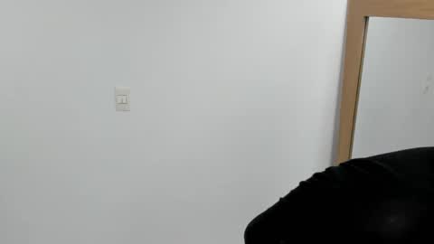 luna  online show from March 8, 5:11 pm