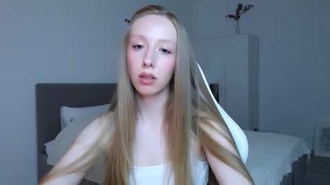 Snapshot of luna_insanity chatting on September 15, 8:10 pm Luna online show from September 15, 8:10 pm