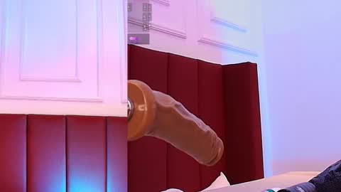 Snapshot of luna_monroe_ chatting on September 21, 12:09 pm     online show from September 21, 12:09 pm