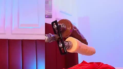 Snapshot of luna_monroe_ chatting on September 25, 12:23 pm     online show from September 25, 12:23 pm