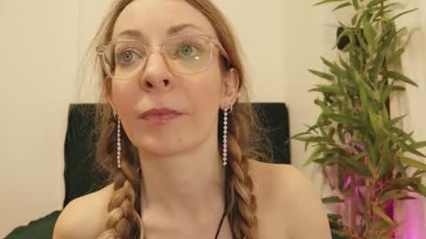 Luna Riva online show from January 16, 9:51 am