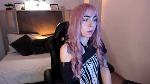 Luna online show from December 19, 3:40 pm