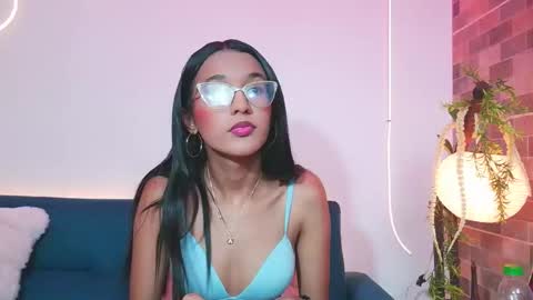 luna_valen online show from March 28, 3:19 am