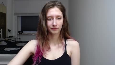 L U N A  online show from November 26, 7:05 am