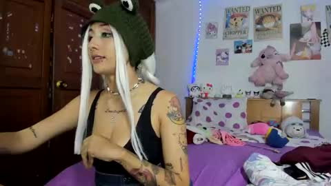 lunacristal_moon online show from October 12, 8:29 am